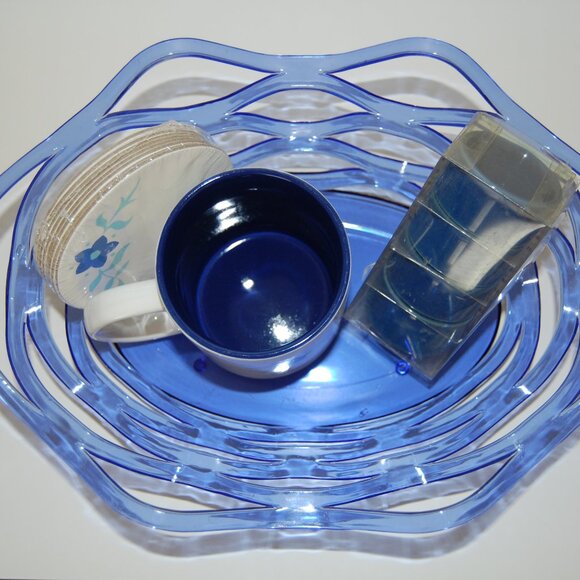 NWOT Michaels Blue Kitchen Set: Mug, Coasters, Napkin Rings, & Basket - Picture 10 of 11